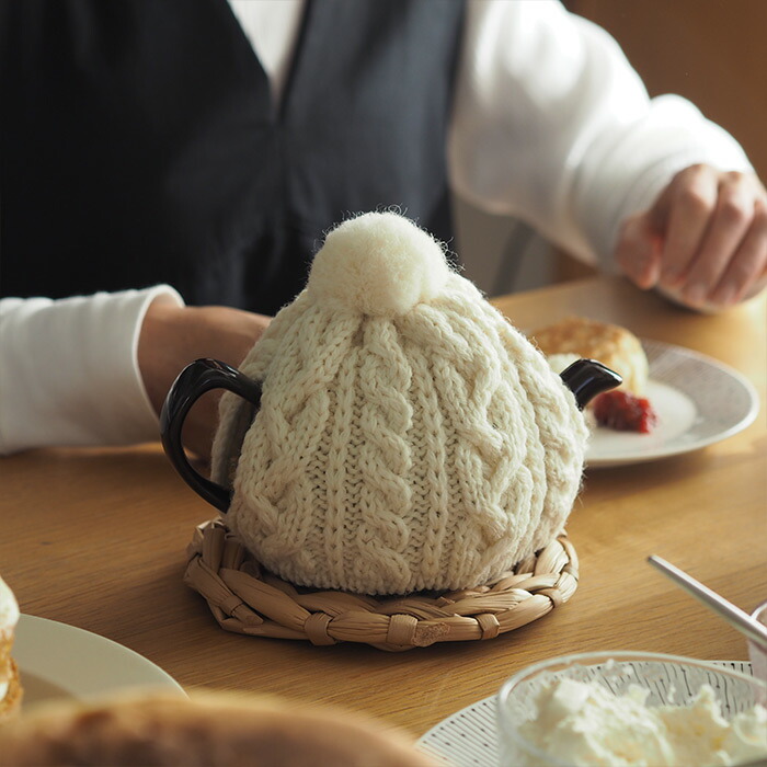 サンク　ハイランド2000　ケーブル編みティーコージー　2カップ用　アイボリー　/　CINQ　※