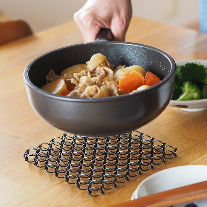 サンク　ワイヤー鍋敷き　ブラック　/　CINQ
