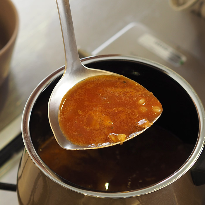 一菱金属　すくいやすく注ぎやすいレードル