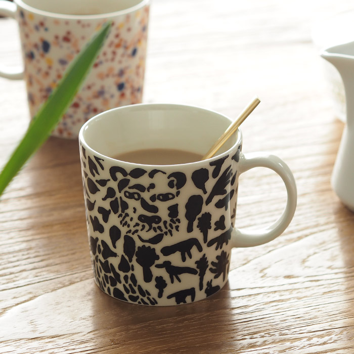 イッタラ　オイバ　トイッカ　チーター　マグカップ　0.3L　ブラック　/　iittala　Oiva Toikka