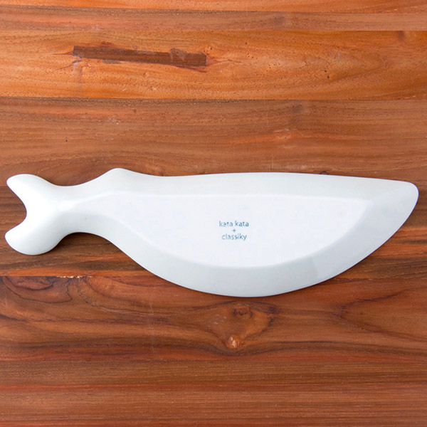 倉敷意匠　kata　kata　印判手長皿　クジラ