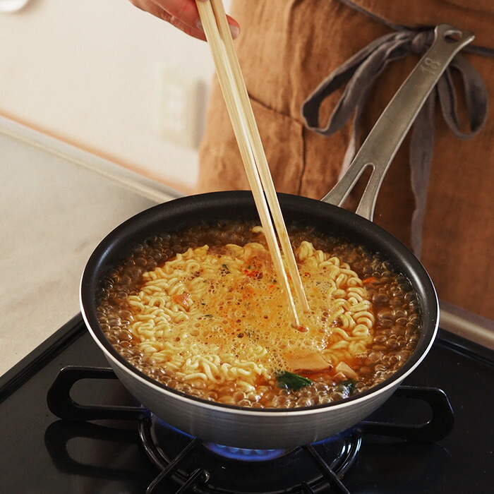 中尾アルミ製作所　シルクフライパン　深型（新ステンキャスト）　18cm