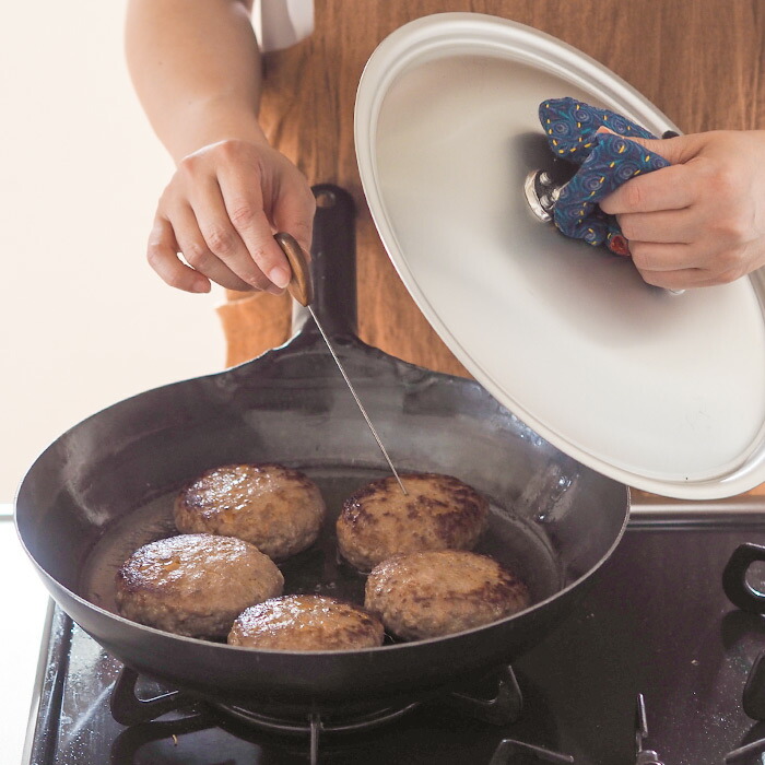 【公式】IH対応　山田工業所　鉄打出【丸柄フライパン】 （3.2mm） 30cm 空焚き済み