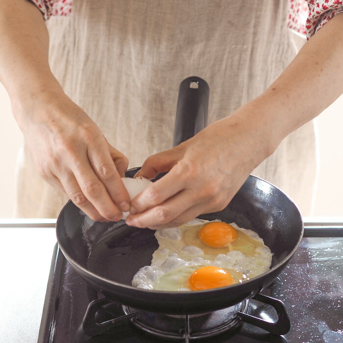 【公式】山田工業所　鉄打出【丸柄フライパン】 （3.2mm） 24cm 空焚き済み
