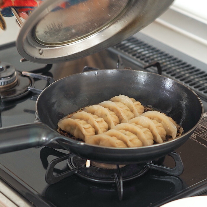 【公式】IH対応　山田工業所　鉄打出【丸柄フライパン】 （3.2mm） 24cm 空焚き済み