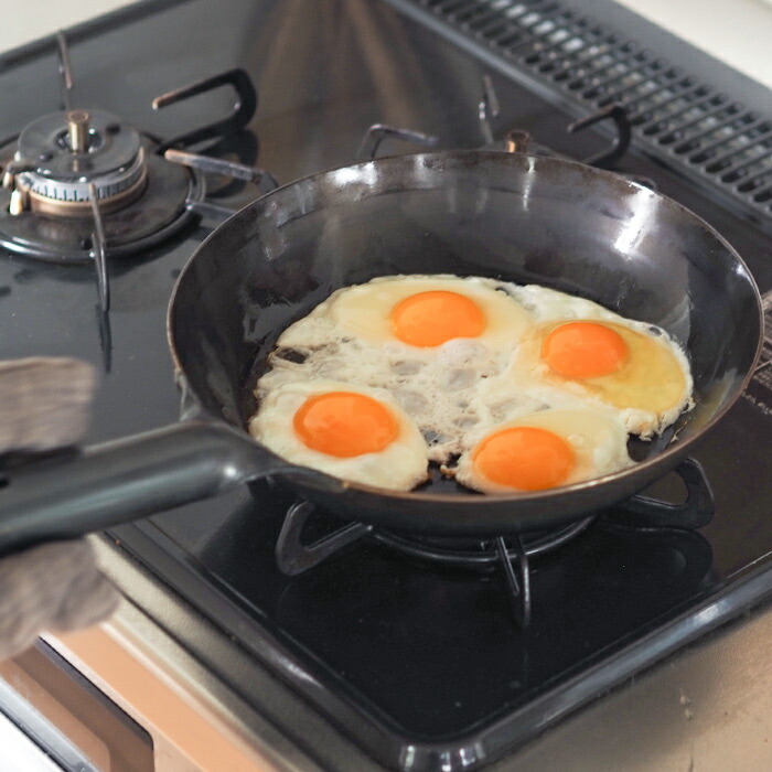 【公式】山田工業所　鉄打出【丸柄フライパン】 （3.2mm） 26cm 空焚き済み