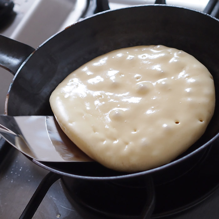 【いろはに千鳥でご紹介！】【公式】【プロキッチンオリジナル】山田工業所　鉄打出　ちょこっとフライパン　18cm（2.3mm）　空焚き済み　/　