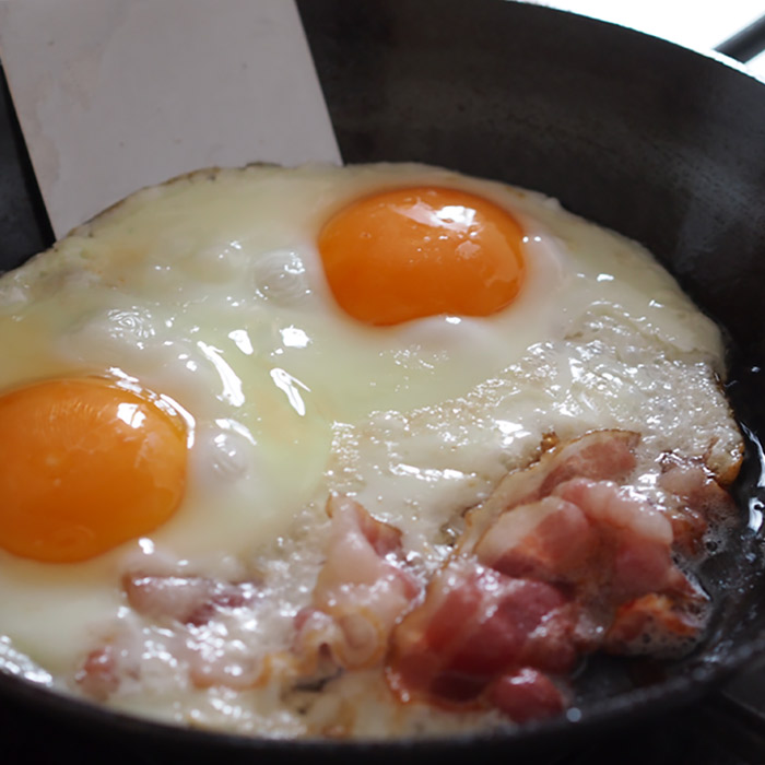 【公式】【プロキッチンオリジナル】山田工業所　鉄打出　ちょこっとフライパン　20cm（2.3mm）　空焚き済み　/　【スタッフが選ぶ鉄フライパンおすすめ5選！】