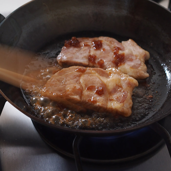 【公式】【プロキッチンオリジナル】山田工業所　鉄打出　ちょこっとフライパン　20cm（2.3mm）　空焚き済み　/　【スタッフが選ぶ鉄フライパンおすすめ5選！】