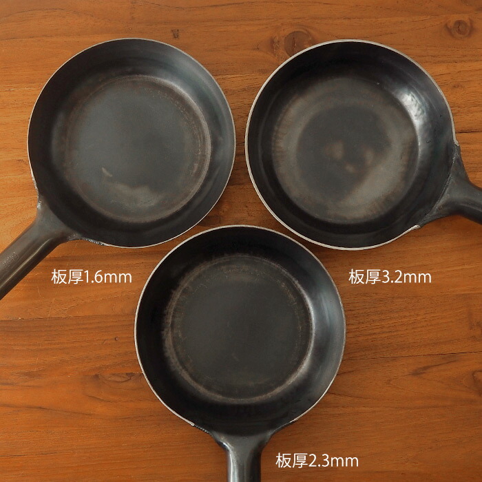 【公式】IH対応　山田工業所　鉄打出【丸柄フライパン】 （3.2mm） 30cm 空焚き済み