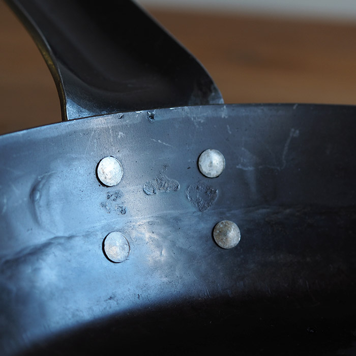 【公式】山田工業所　鉄打出【フライパン】　（1.6mm）　22cm