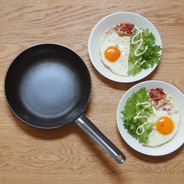 【公式】【プロキッチンオリジナル】山田工業所　鉄打出　ちょこっとフライパン　20cm（2.3mm）　空焚き済み　/　合同会社キッチンの小物【スタッフが選ぶ鉄フライパンおすすめ5選！】